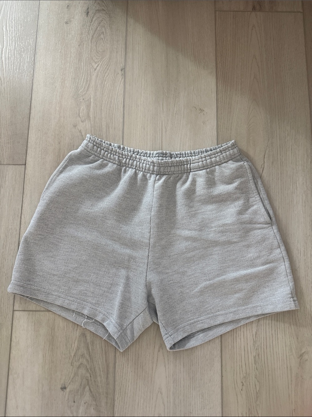 Men’s Casual Elastic-Waist Gray Shorts